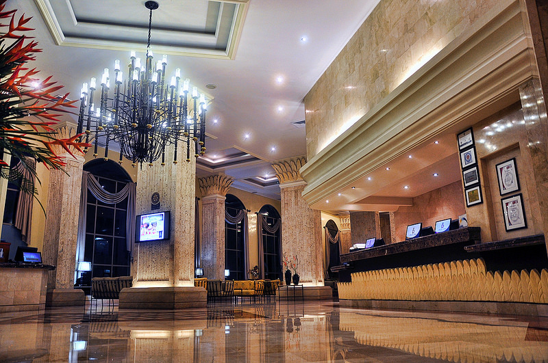 6 mẫu thiết kế quầy lễ tân khách sạn đơn giản và sang trọng 6 mẫu thiết kế quầy lễ tân khách sạn đơn giản và sang trọng